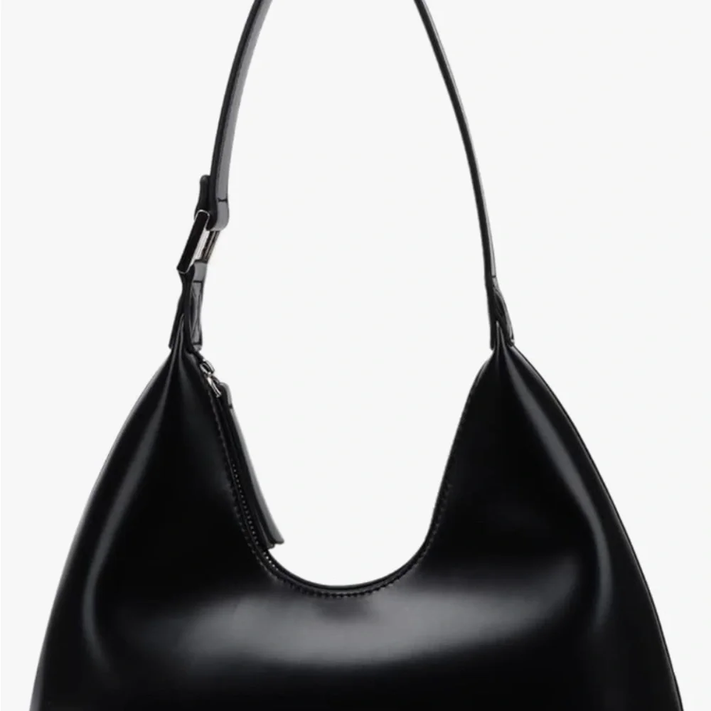 Women’s Black Shoulder Strap HOBO Bag